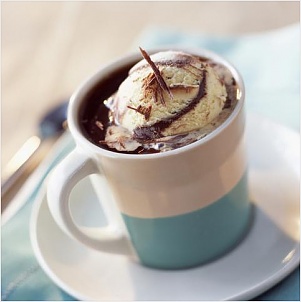 chocolat-chaud-et-glace-vanille-2200392.jpg