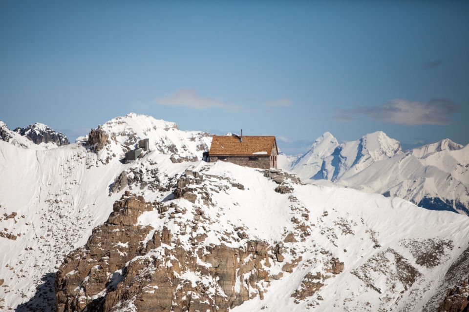hiking-backcountry-lodge-carousel-banff-alberta.jpg
