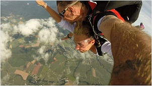 skydive0011.jpg