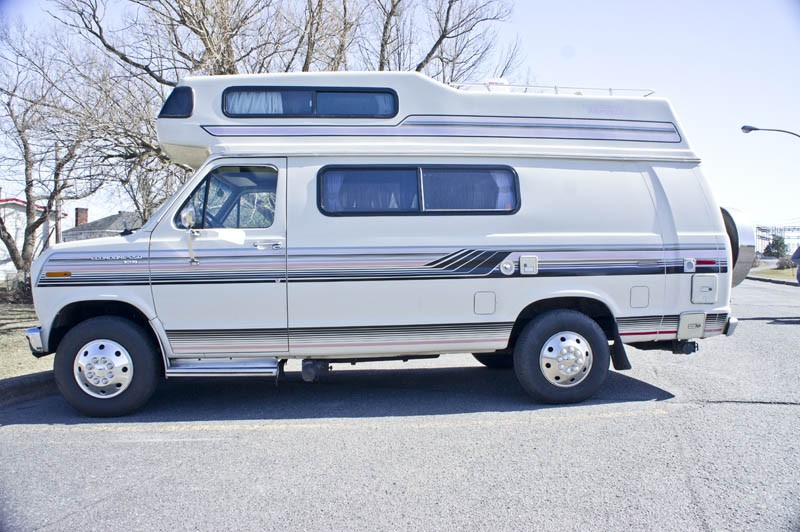 1986 Ford travelaire #4