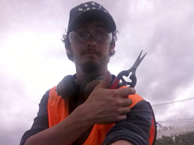 anthony-fruit-picking-in-tasmania-2