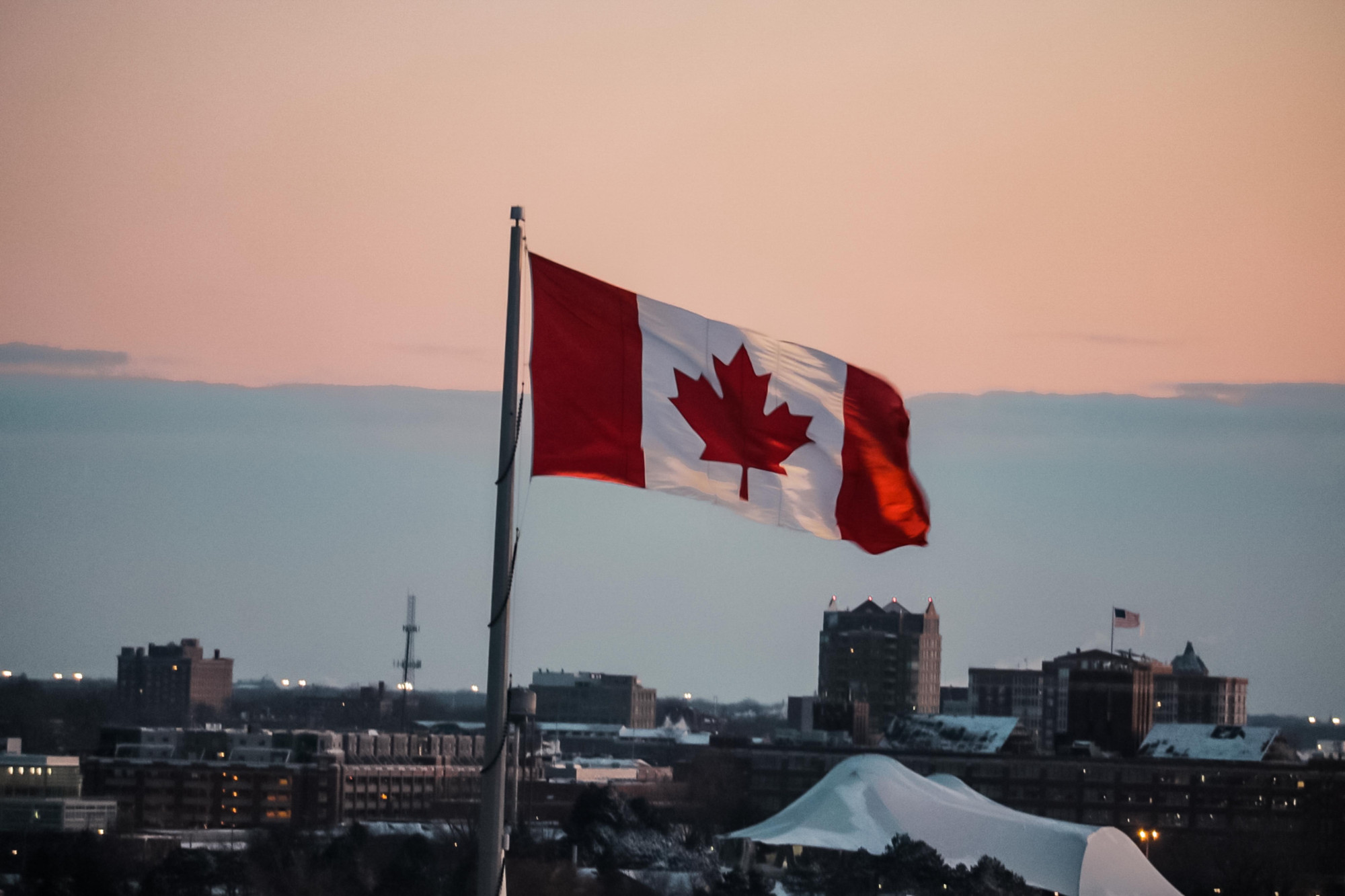 tour du poteau canada usa