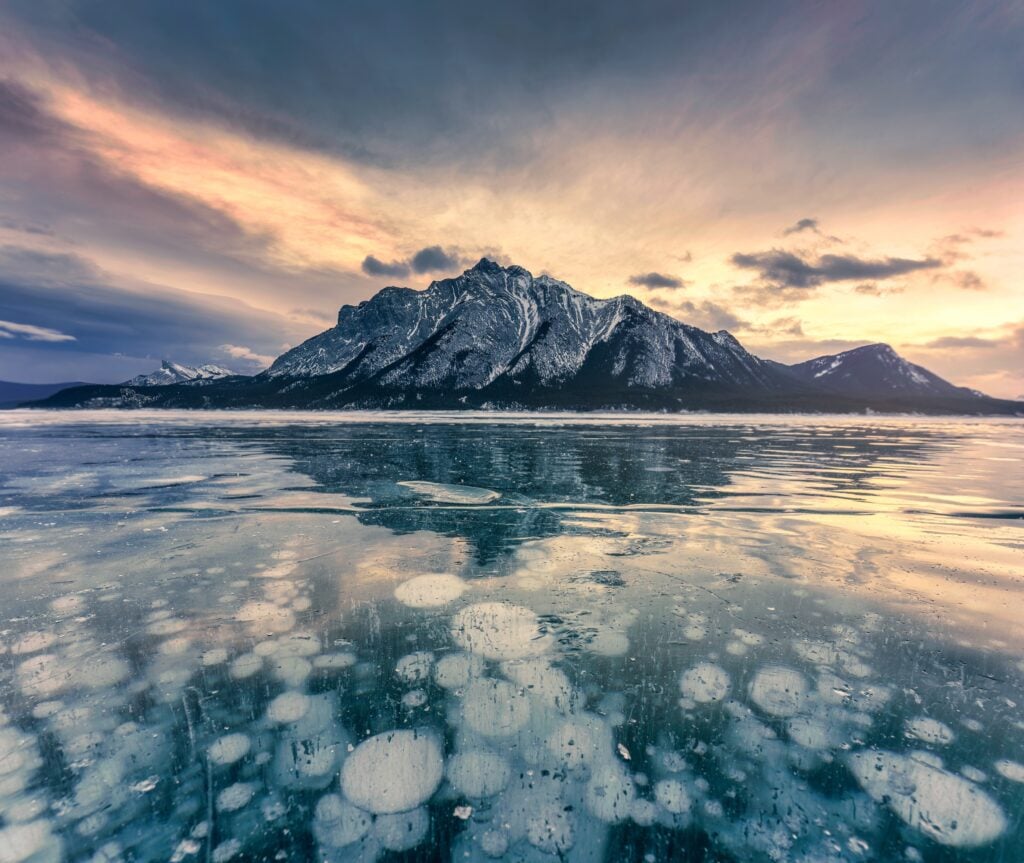 Best time to travel to Alberta