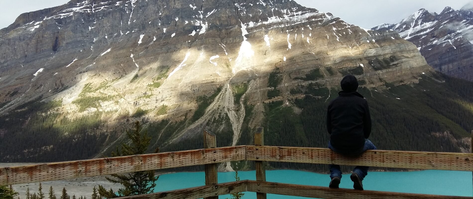 Vivre un deuil à distance : le témoignage de Kevin au Canada